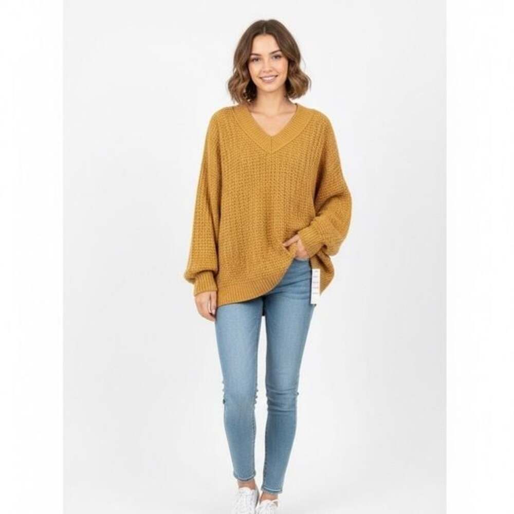 Last One! NWT SO Cable Knit Yarn Sweater Sz M Tan Camel - Picture 3 of 8